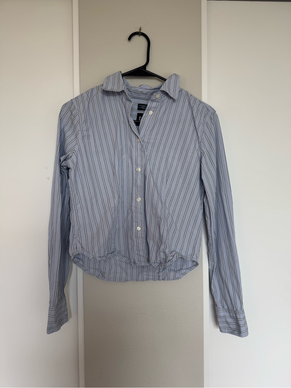 Gap 100% Cotton Cropped Button Up
